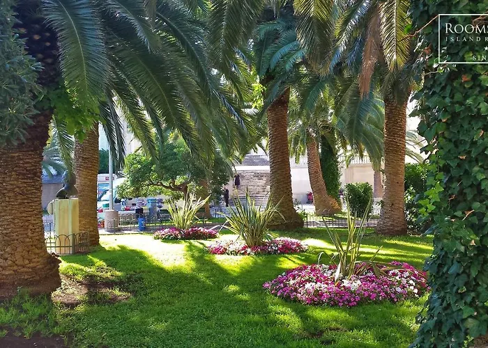 ꕥ Sunce, Family Choice, Panoramic View, Island Brac Affittacamere 3*
