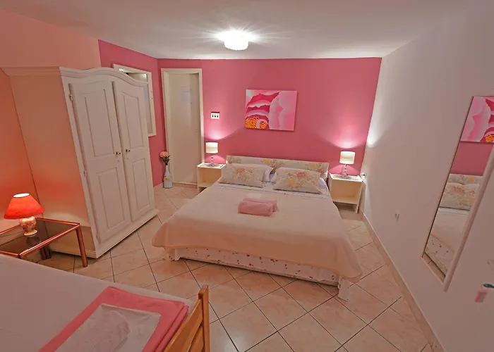 Affittacamere ꕥ Sunce, Family Choice, Panoramic View, Island Brac 3*