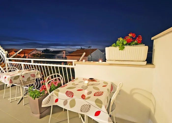Affittacamere ꕥ Sunce, Family Choice, Panoramic View, Island Brac 3*