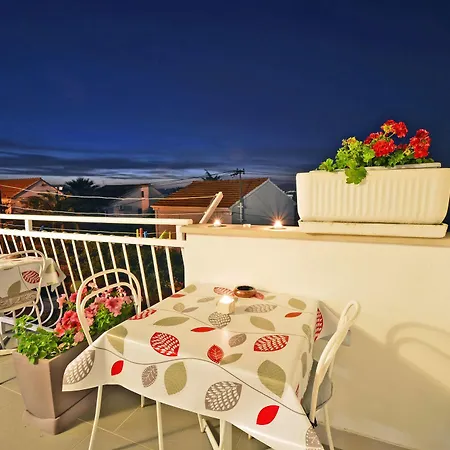 Guest house Sunce, Traveler's Choice Panoramic View, Island Brac 3*